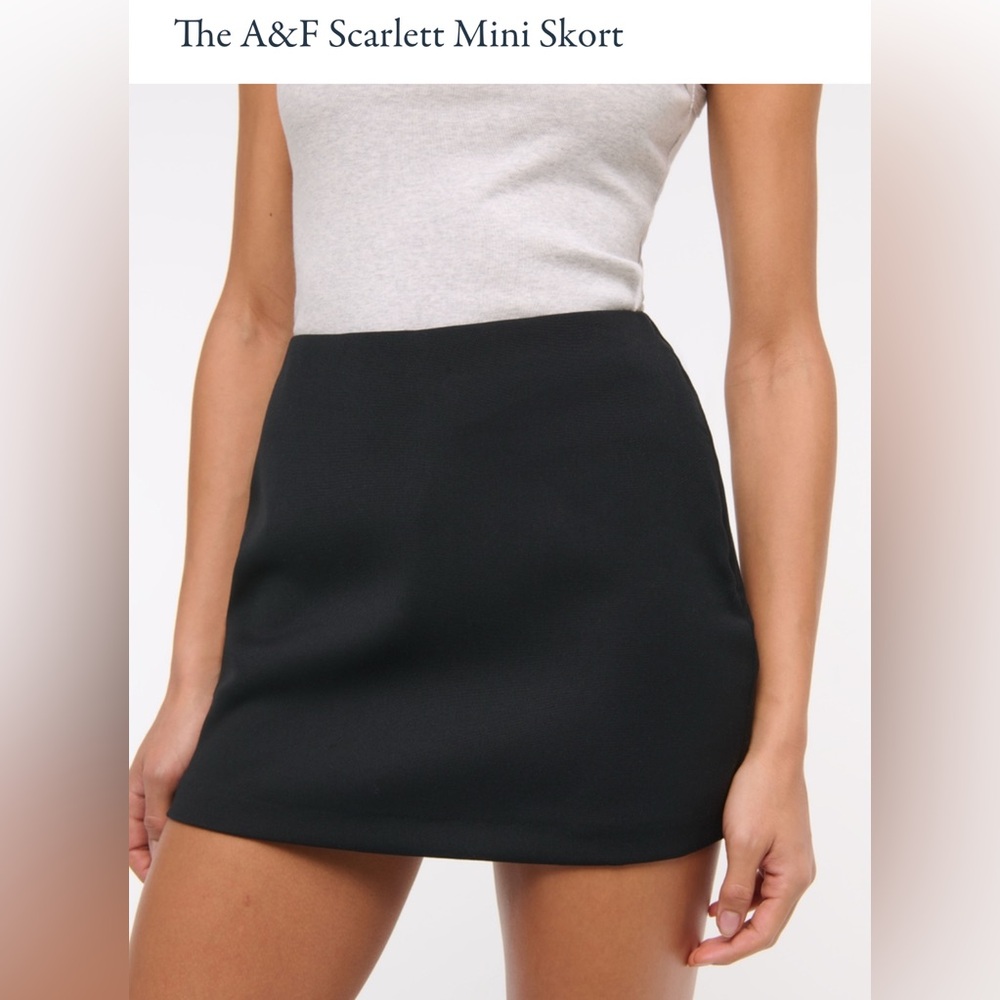 Abercrombie & Fitch Scarlett Mini Skort Ultra High Rise